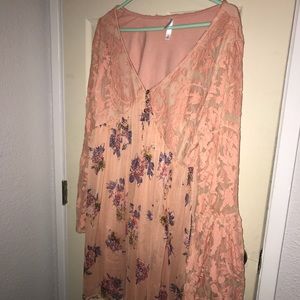 Xhilaration pink floral lace dress